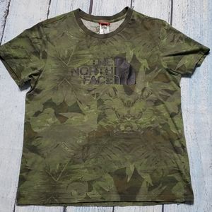 The North Face camo short sleeve tee shirt, M